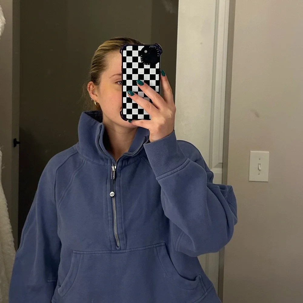 Lululemon Scuba Half Zip - Picture 2 of 2
